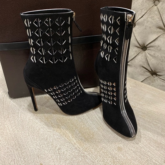 Alaia laser cut detail booties - Picture 10 of 10